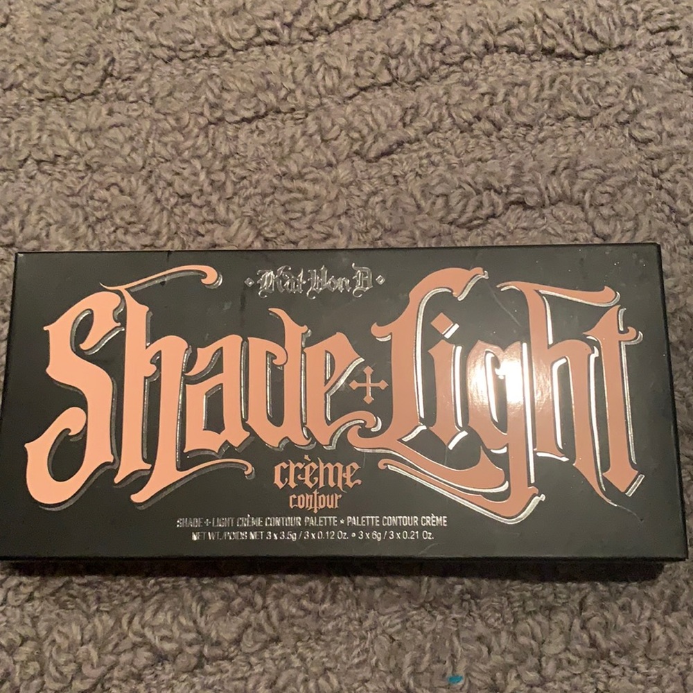 Kat von D shade and light creme contour